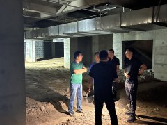 <b>燃热公司与水岸小镇业主方进行沟通</b>