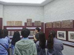 <b>走进档案馆，领悟独特魅力</b>